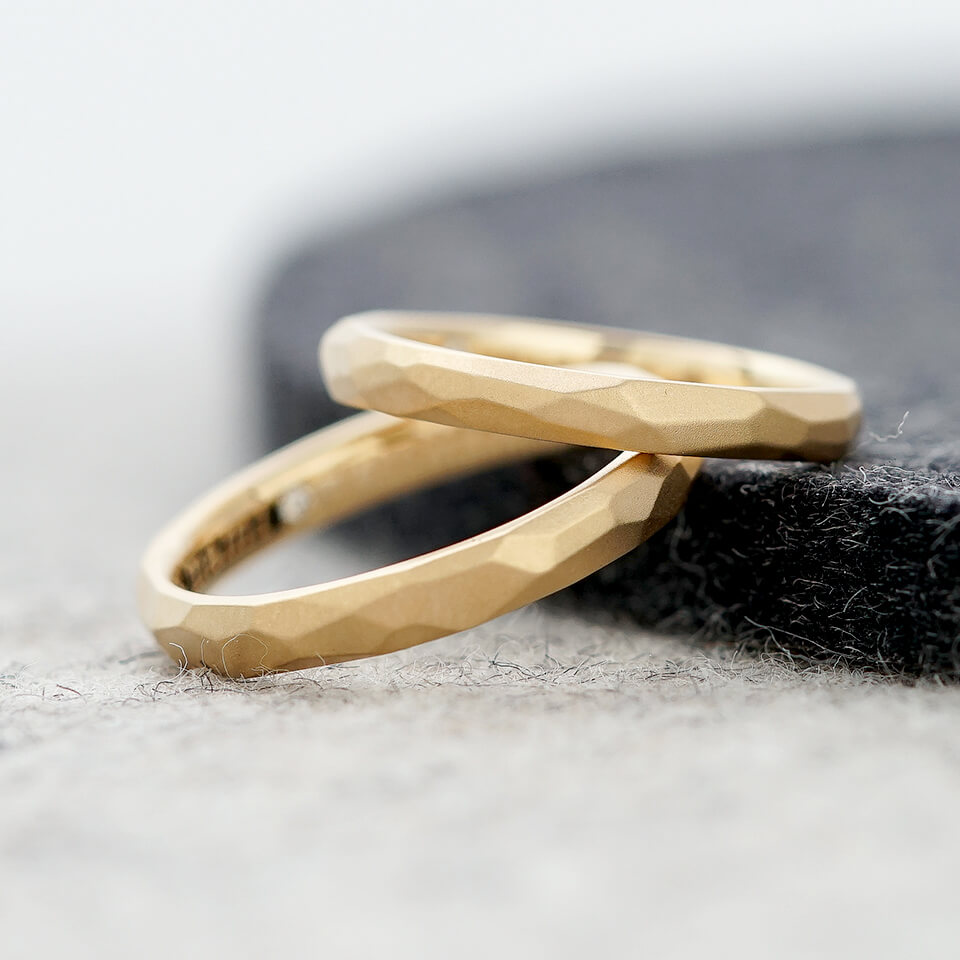 ストレート系の結婚指輪の写真