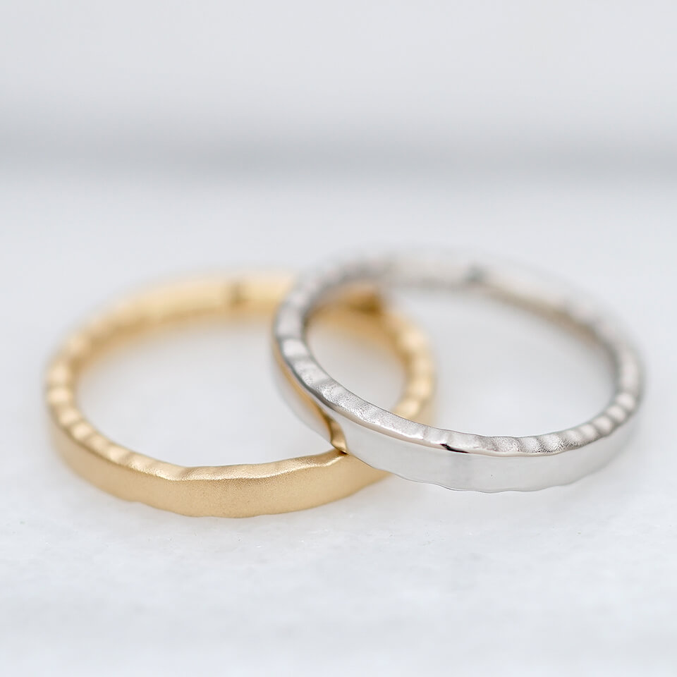 凸凹系の結婚指輪の写真